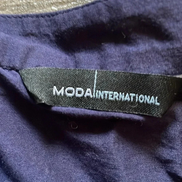 Moda International cotton A-lined skirt Navy & white embroidered details Size 8 - Picture 4 of 12